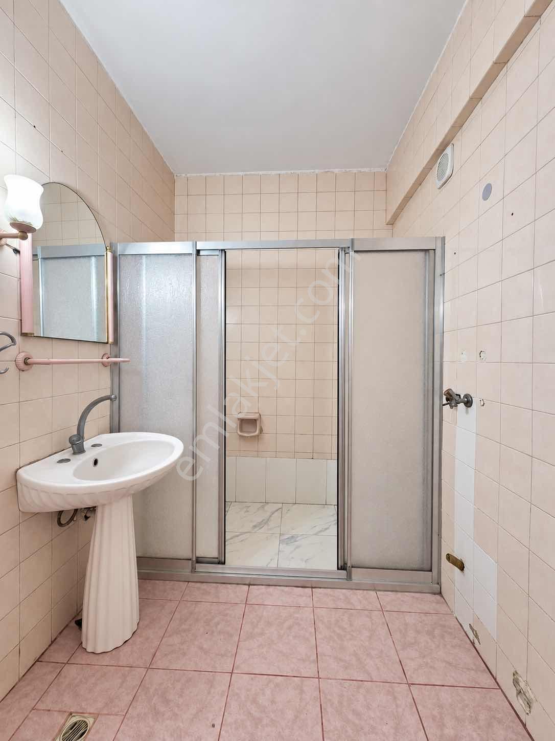 Bağlarbaşı Mahallesinde Satılık 2+1 Çift Balkonlu 100 M2 — fotoğraf 28
