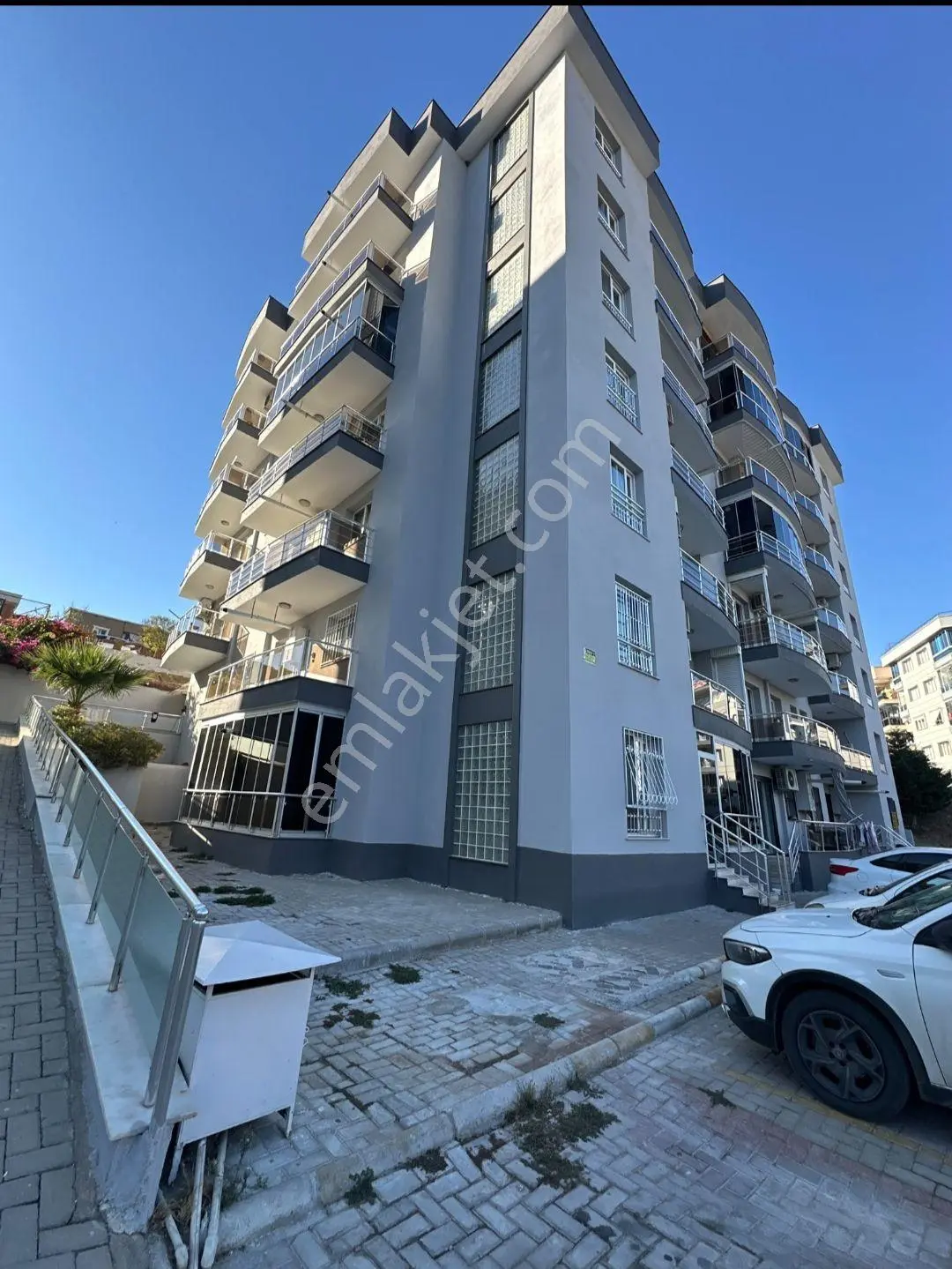 Sevgi Mahallesinde 3+1 Site İçinde 145 M² Doğalgazlı Satılık Daire — fotoğraf 2