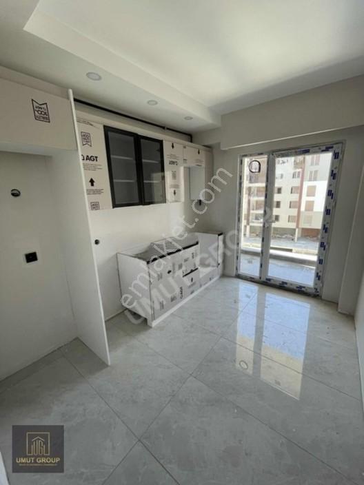 Yeni Mahallede Satılık 2+1 Yatırımlık Daire