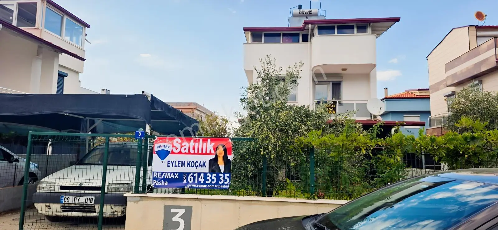 Kuşadası Güzelçamlıda 5+1 Tam Müstakil Tripleks Villa