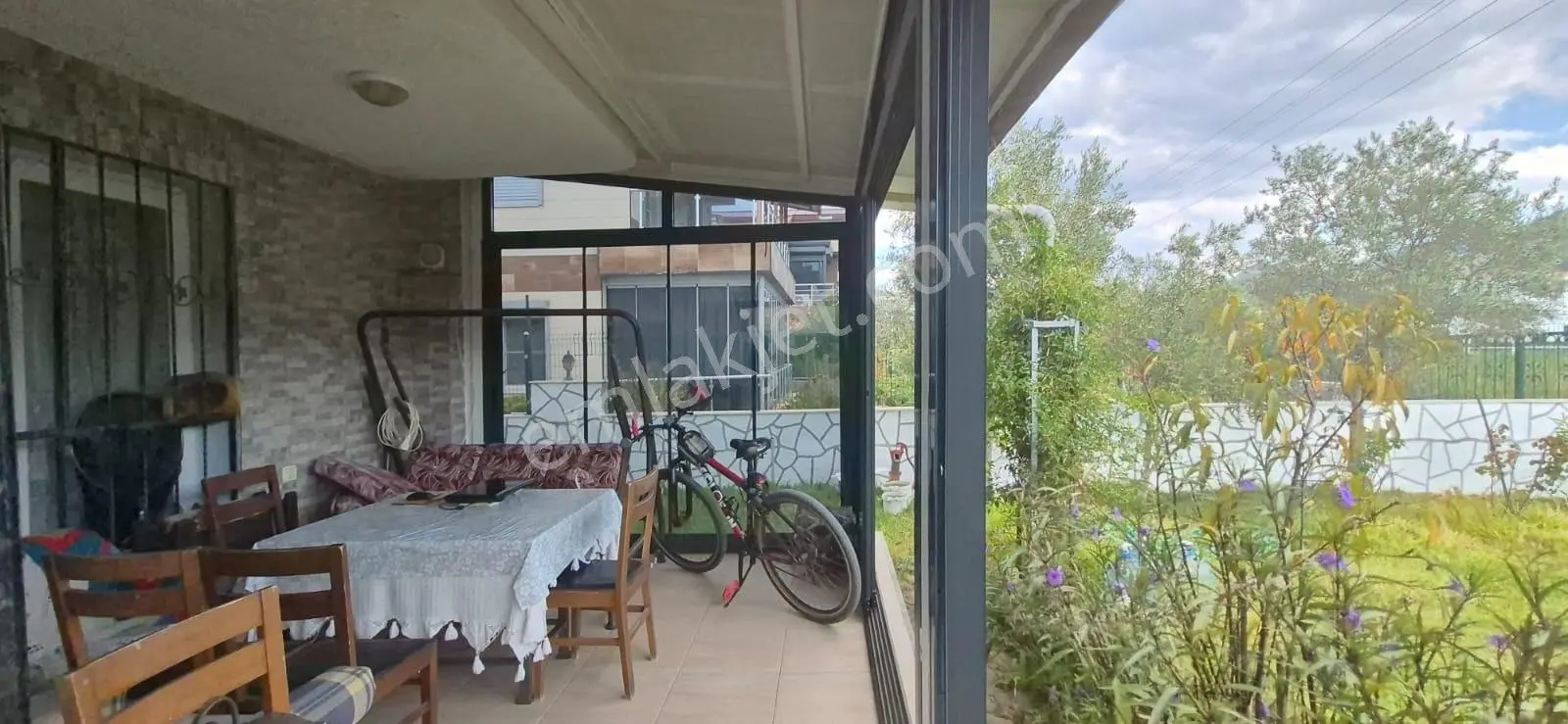 Kuşadası Güzelçamlıda 5+1 Tam Müstakil Tripleks Villa — fotoğraf 4