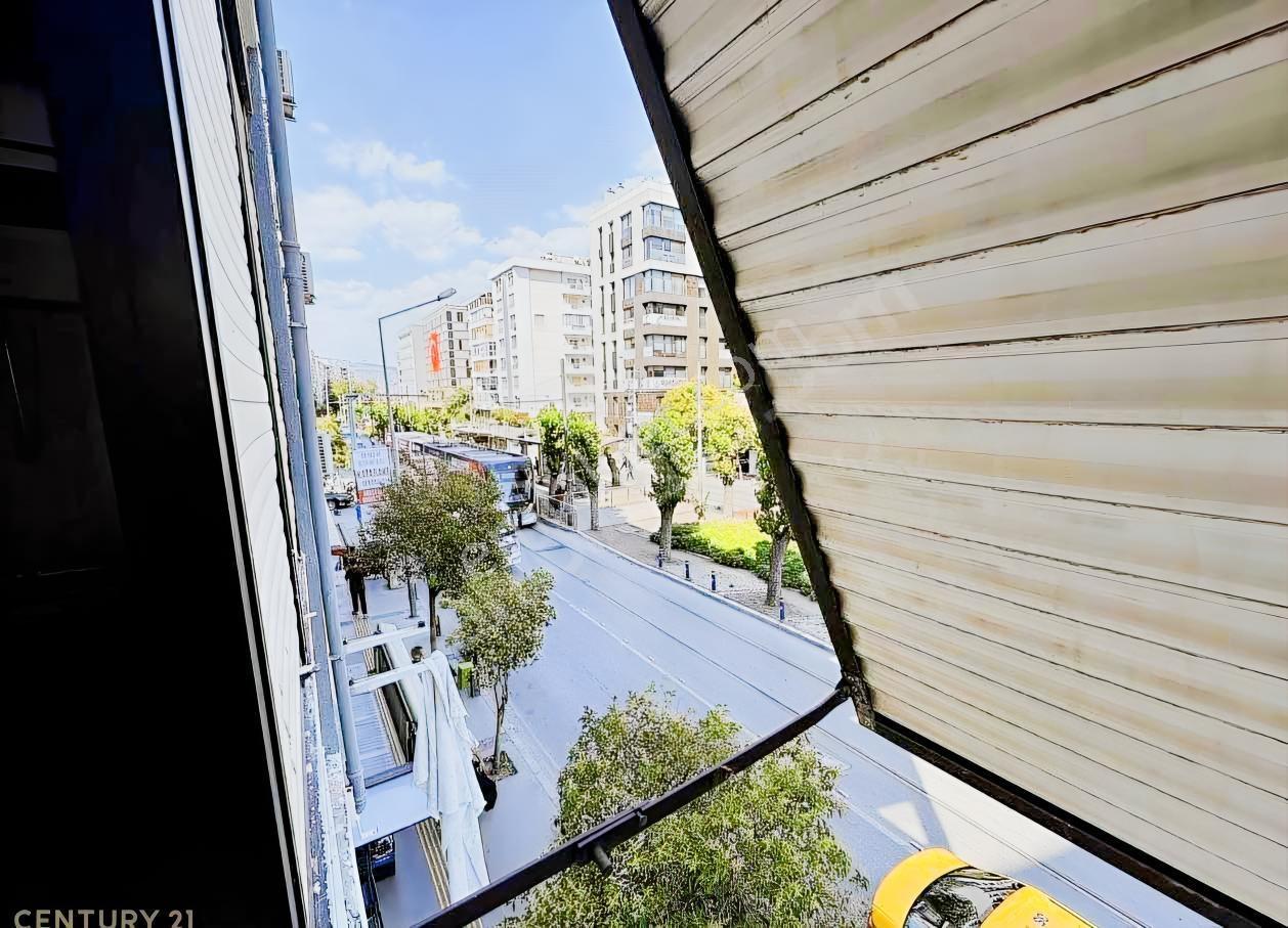 Alsancak Şair Eşref Bulvarı Muhteşem Konumda 3+1 Satılık — fotoğraf 25