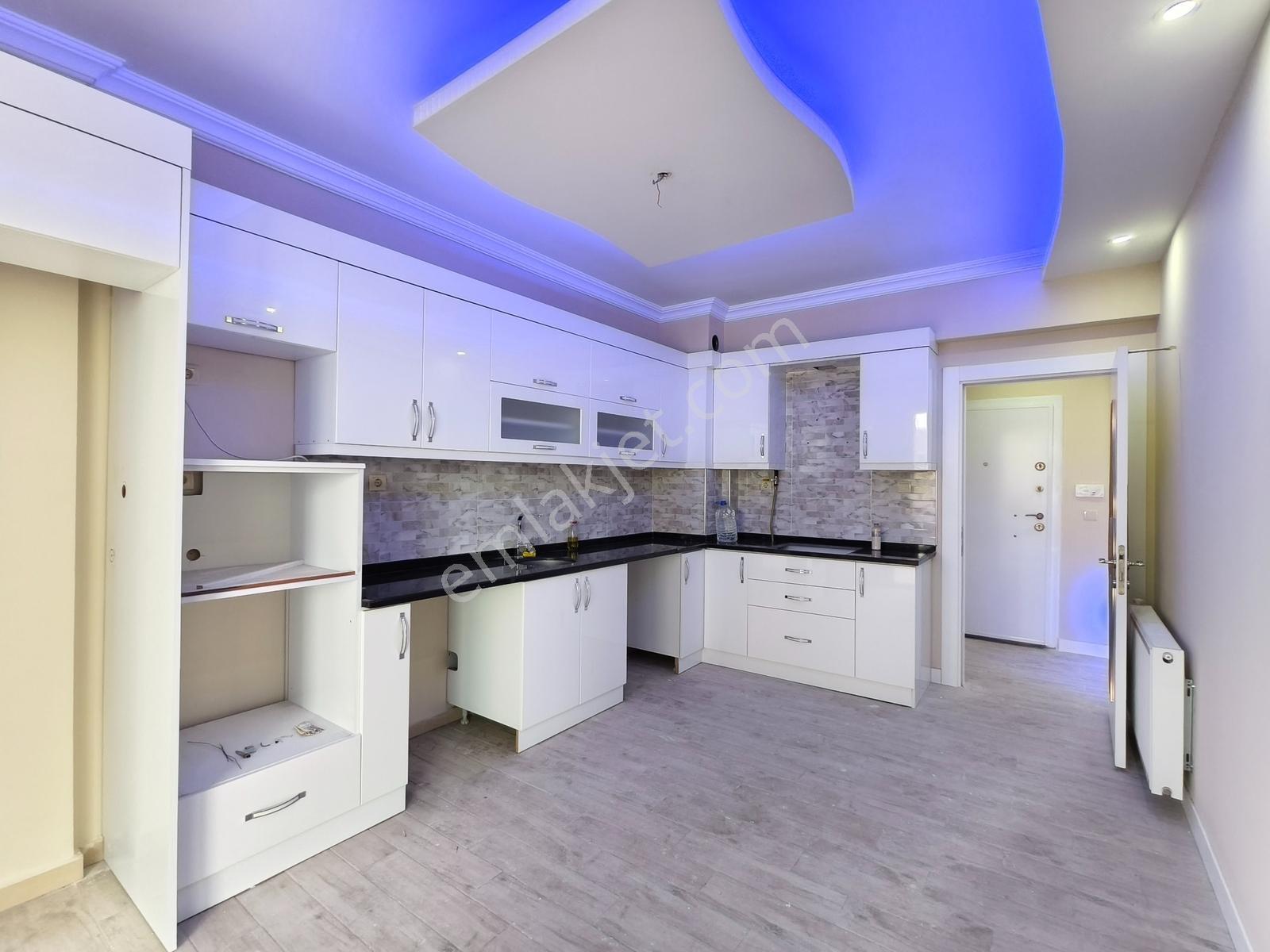 Yeni Rota Emlaktan Site İçerisinde İçi Yapılı 4+1 Satılık Daire — fotoğraf 2
