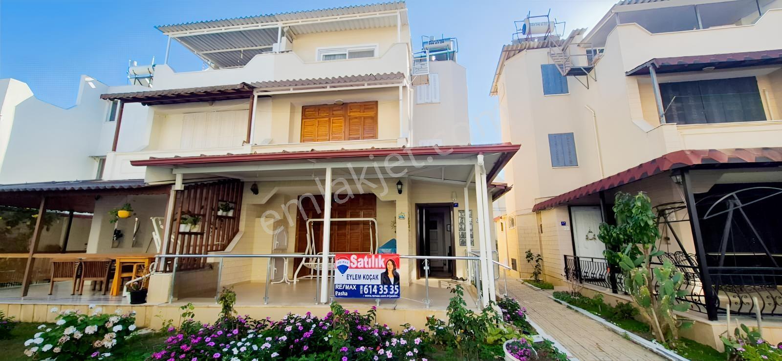 Davutlar Atakent Sıtesınde, Denıze 150 Metre ,eşyalı 4+1 Villa — fotoğraf 2