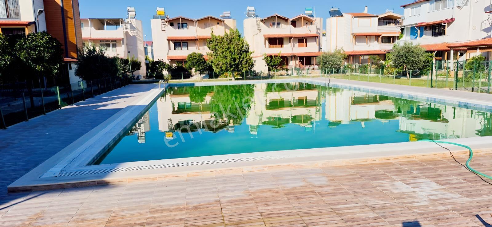 Davutlar Atakent Sıtesınde, Denıze 150 Metre ,eşyalı 4+1 Villa — fotoğraf 5