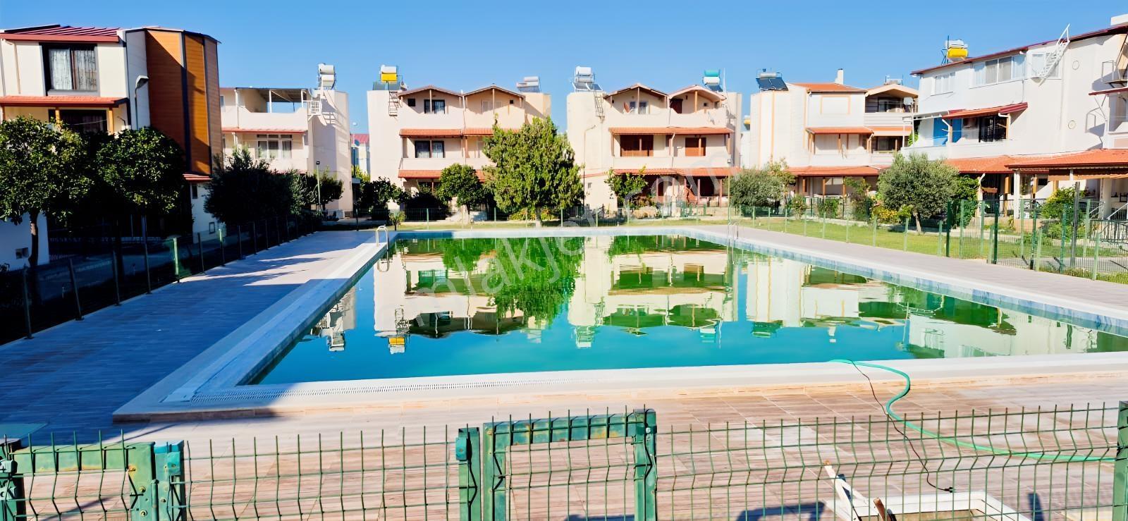 Davutlar Atakent Sıtesınde, Denıze 150 Metre ,eşyalı 4+1 Villa — fotoğraf 6