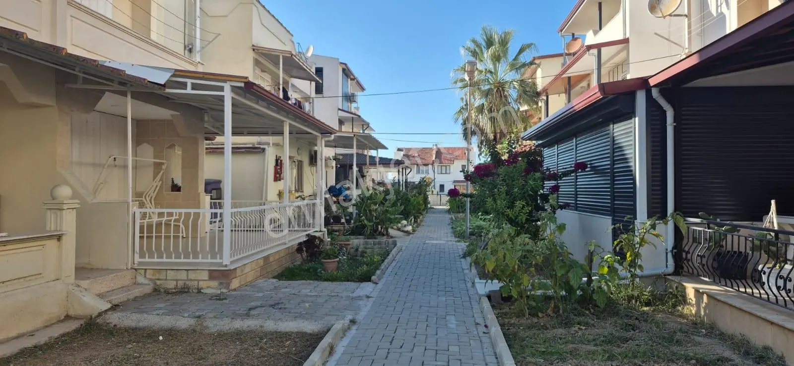 Davutlar Atakent Sıtesınde, Denıze 150 Metre ,eşyalı 4+1 Villa — fotoğraf 7