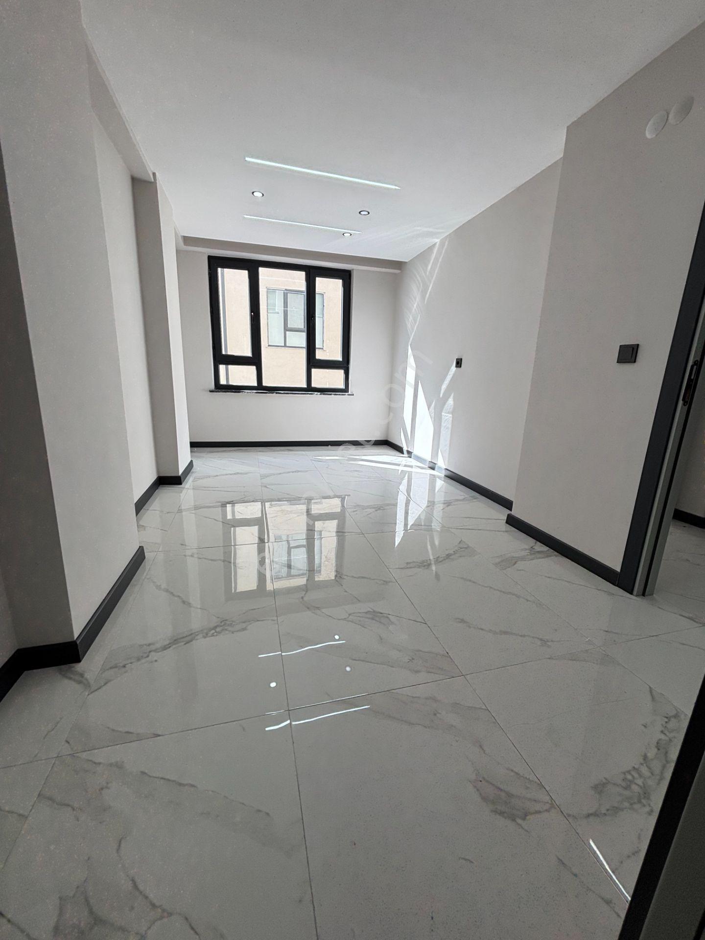 Estorıa'dan Çamlıca Bulvar Yanında Katta Tek Sıfır 2+1 Daire — fotoğraf 28