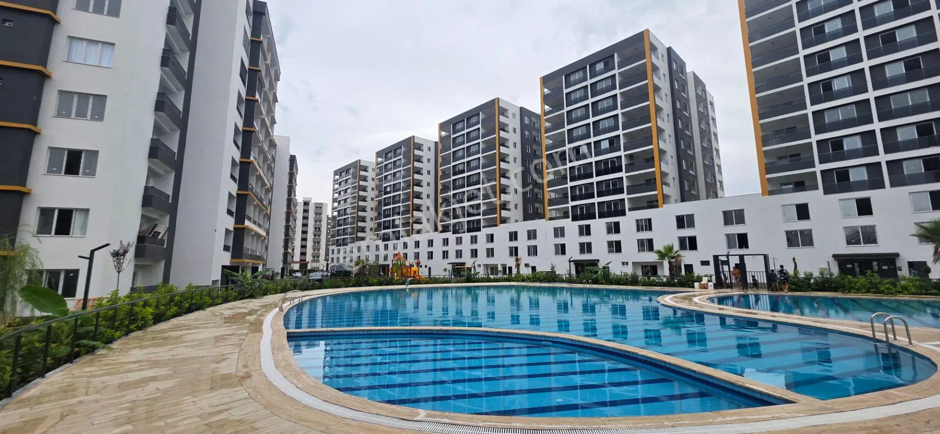 Royal Emlak’tan Mersin Erdemli Tömük Mah Denize Yakın Satılık Sıfır 2+1 Yazlık 145m2 Daire — fotoğraf 2