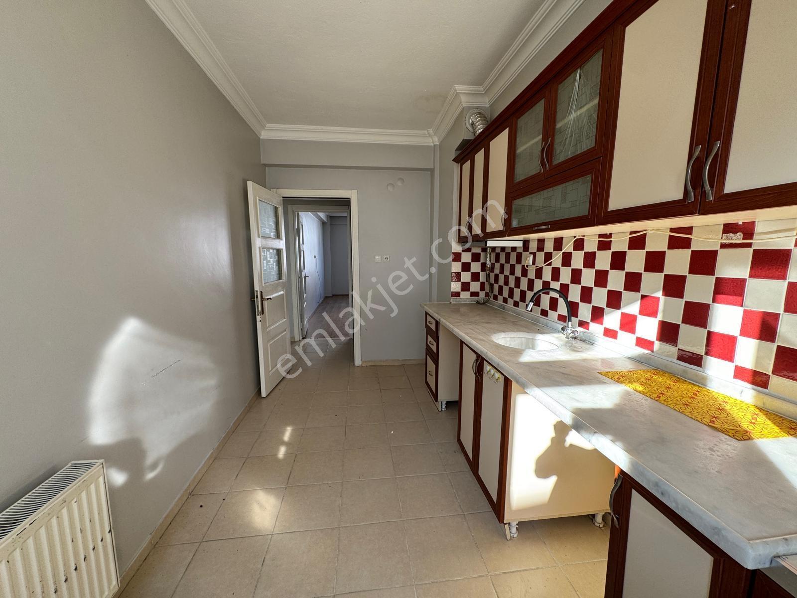 Rba'dan Emek Mh. Şemsettin Günaltay Cd. Satılık 3+1 Daire — fotoğraf 7