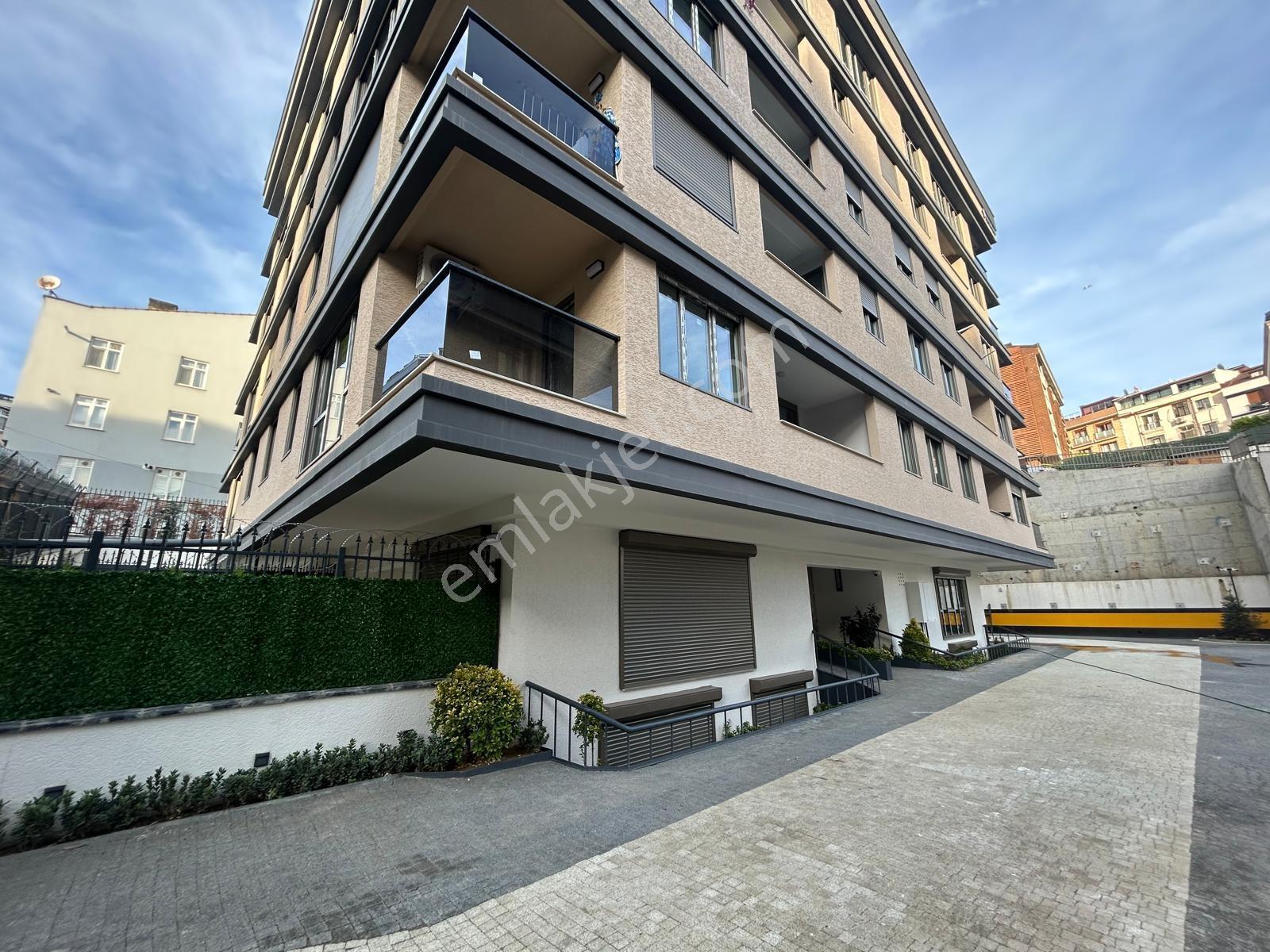 Üsküdar Merkeze 5 Dakika 2+1 Sıfır Bina Otoparklı