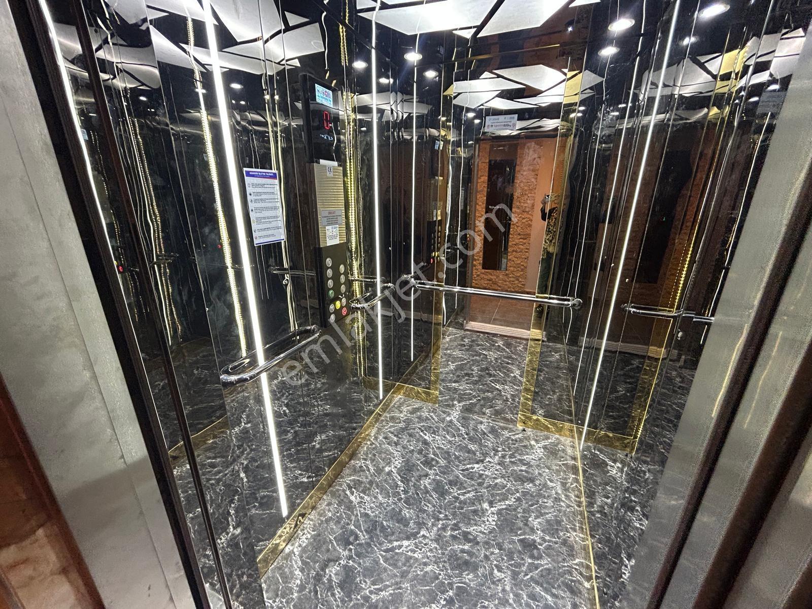 Üsküdar Merkeze 5 Dakika 2+1 Sıfır Bina Otoparklı — fotoğraf 4