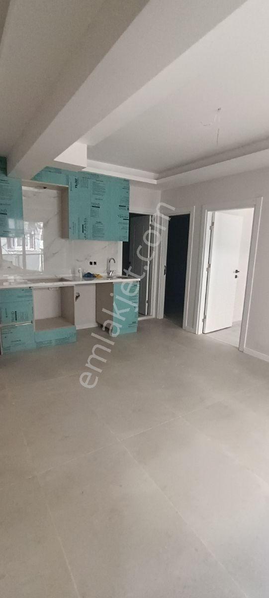 Karabağlar Merkez 2+1 80M2 Yüksek Giriş Doğalgazlı Daire Satılık