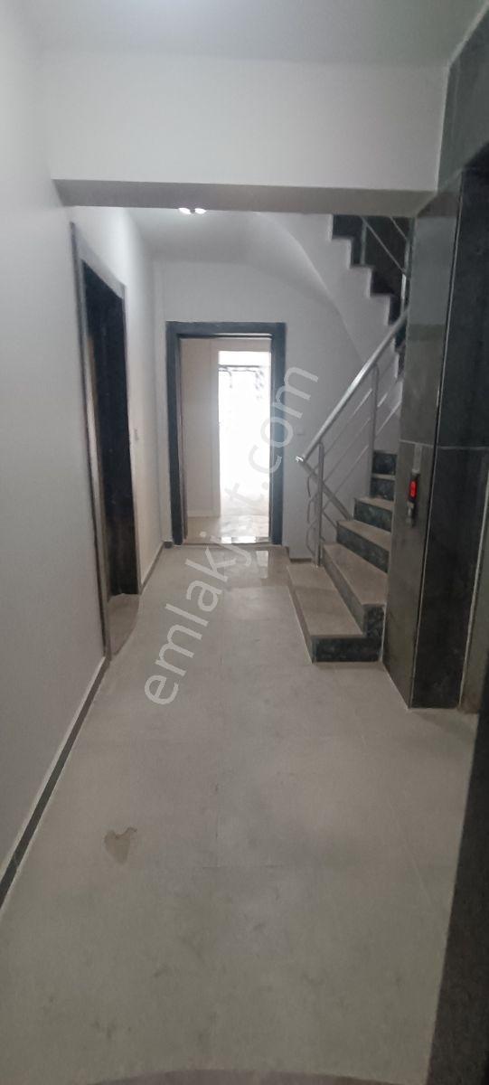 Karabağlar Merkez 2+1 80m2 Yüksek Giriş Doğalgazlı Daire Satılık — fotoğraf 32