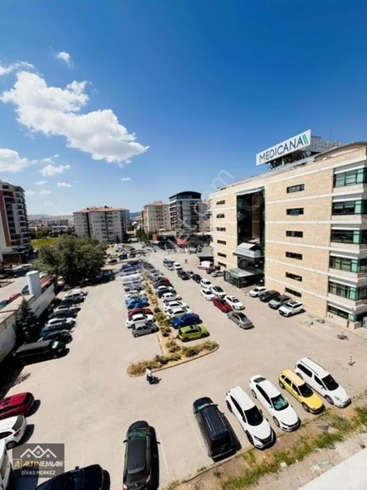Altın Emlak Satıyor! Dörtmevsim Caddede Fırsat 1+1! — fotoğraf 9