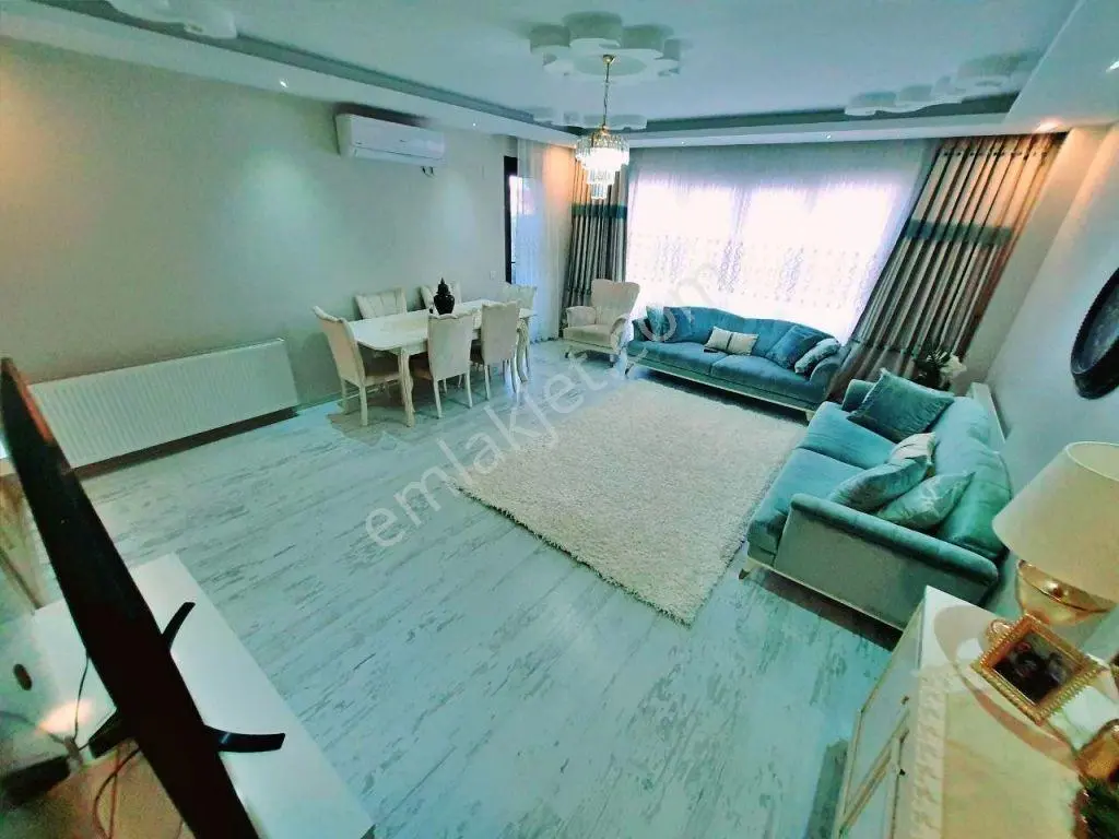 Uytundan Edremit Cennetayağında Site İçi Ara Kat Lüks 4+1 Daire — fotoğraf 3