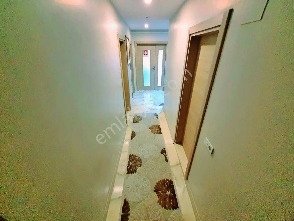 Uytundan Edremit Cennetayağında Site İçi Ara Kat Lüks 4+1 Daire — fotoğraf 5