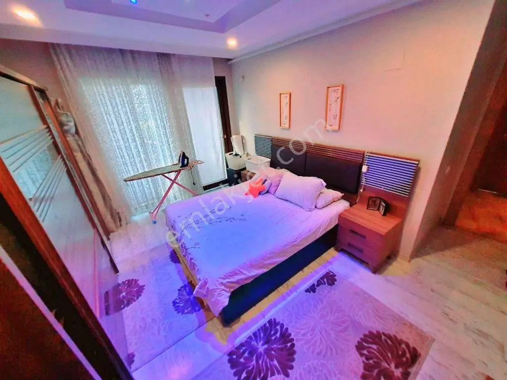 Uytundan Edremit Cennetayağında Site İçi Ara Kat Lüks 4+1 Daire — fotoğraf 8