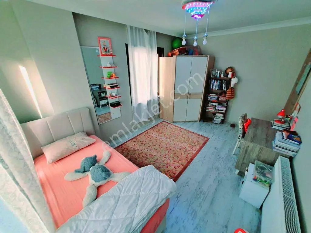 Uytundan Edremit Cennetayağında Site İçi Ara Kat Lüks 4+1 Daire — fotoğraf 9