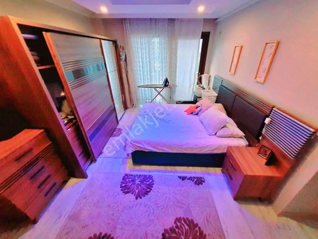 Uytundan Edremit Cennetayağında Site İçi Ara Kat Lüks 4+1 Daire — fotoğraf 27