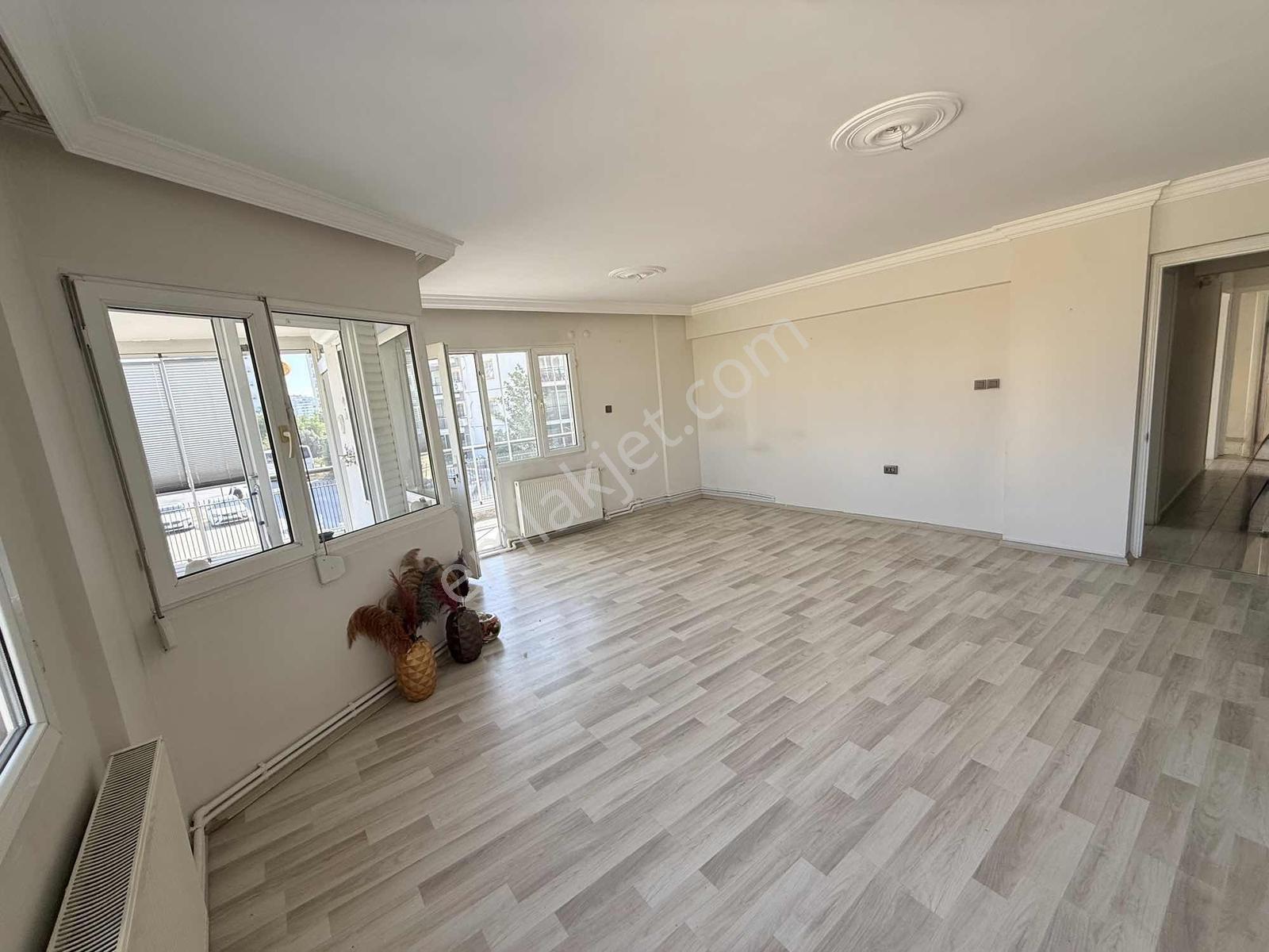 Ataşehir'de Bazekol Karşısında Tadilatlı Satılık 3+1 Daire — fotoğraf 11