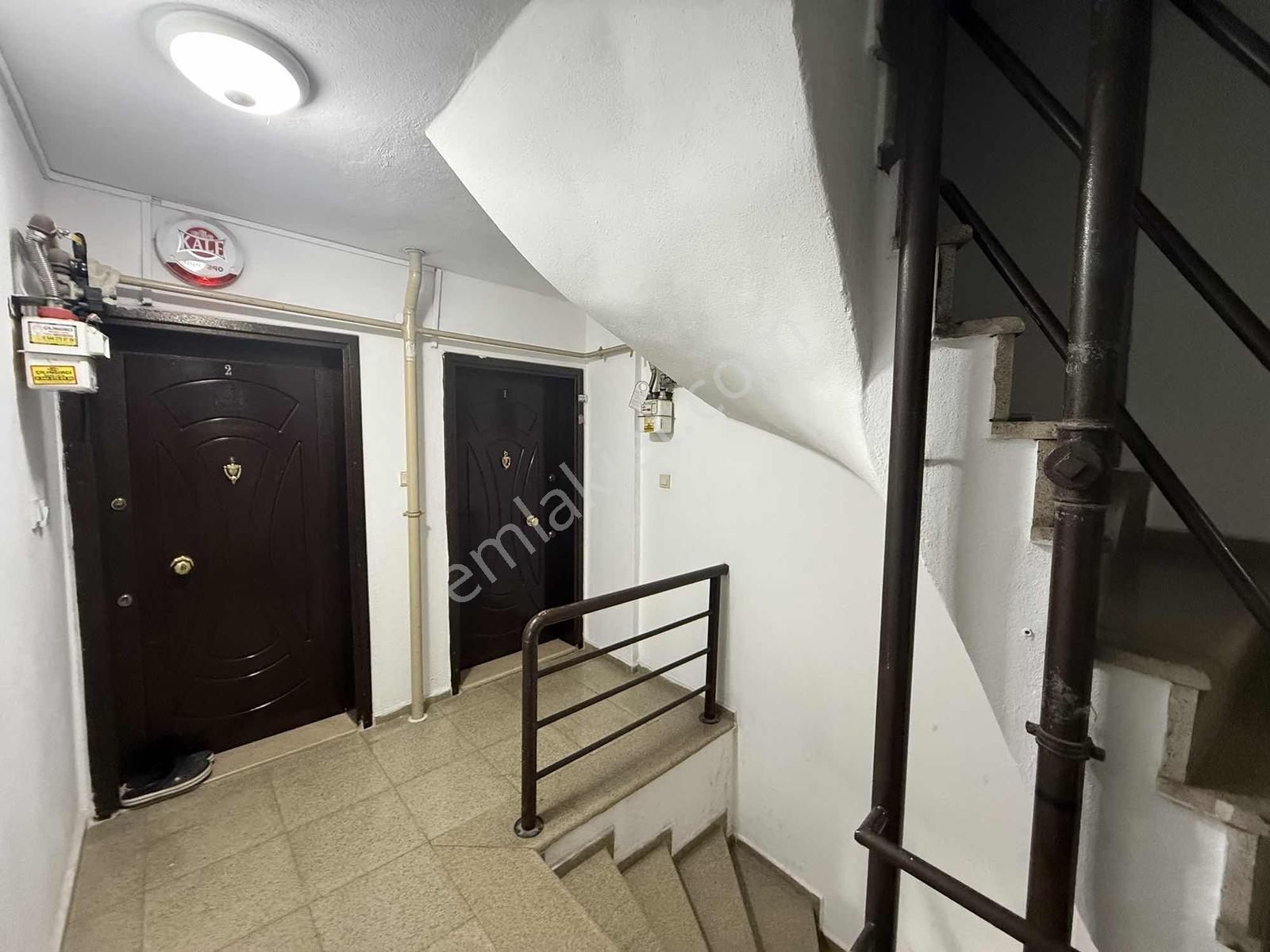 Ataşehir'de Bazekol Karşısında Tadilatlı Satılık 3+1 Daire — fotoğraf 24