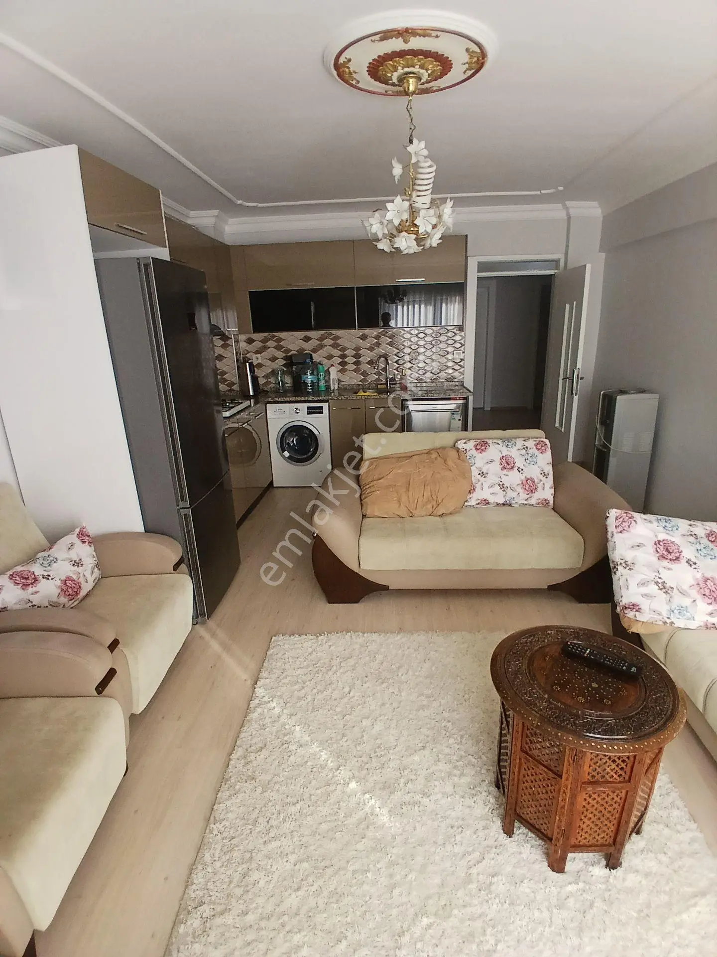 Karabağlar'da Aydınlık Ve Bakımlı 2+1 Satılık Daire — fotoğraf 4