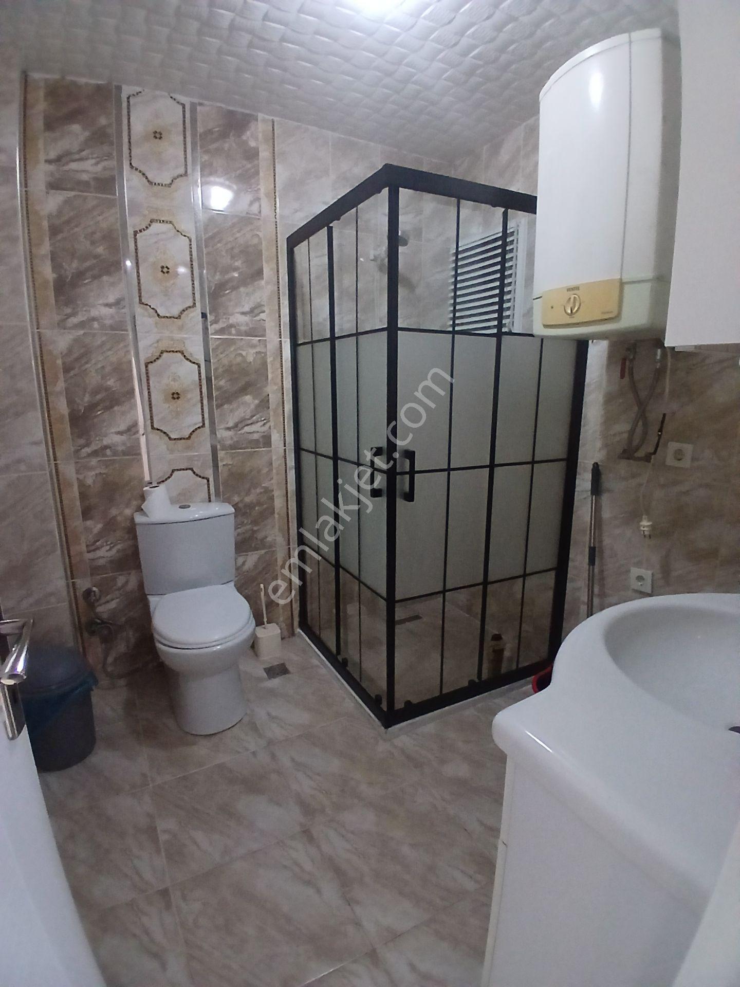 Karabağlar'da Aydınlık Ve Bakımlı 2+1 Satılık Daire — fotoğraf 7