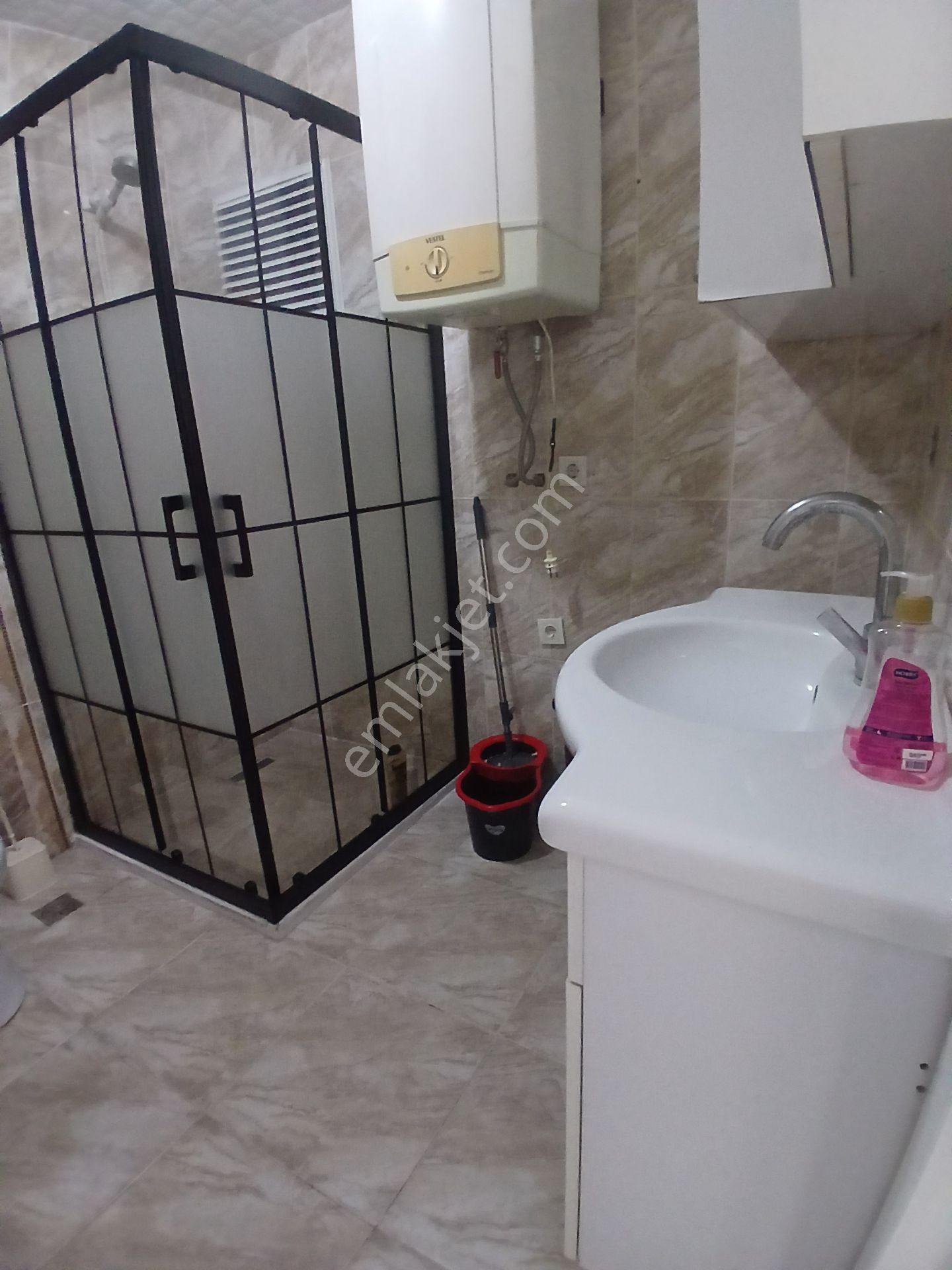 Karabağlar'da Aydınlık Ve Bakımlı 2+1 Satılık Daire — fotoğraf 8