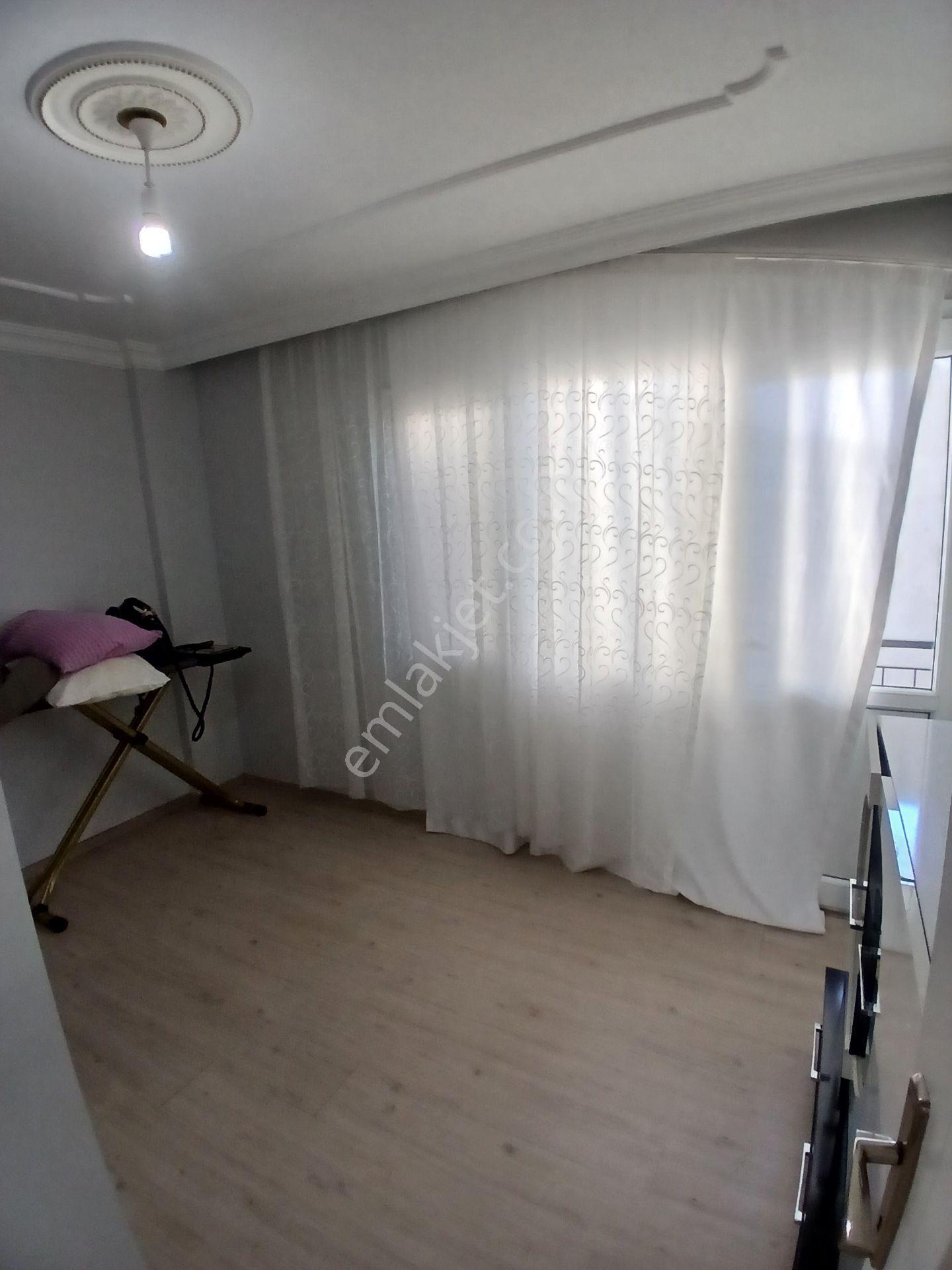 Karabağlar'da Aydınlık Ve Bakımlı 2+1 Satılık Daire — fotoğraf 12