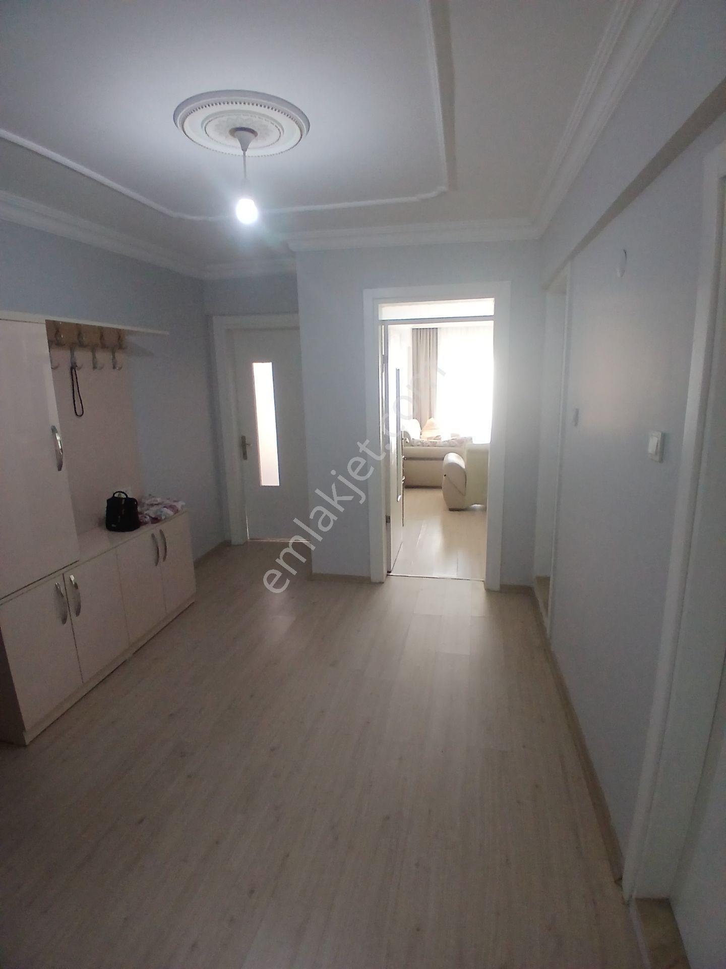 Karabağlar'da Aydınlık Ve Bakımlı 2+1 Satılık Daire — fotoğraf 16
