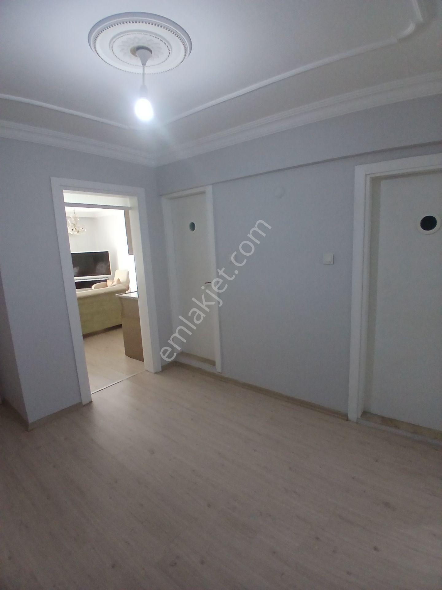 Karabağlar'da Aydınlık Ve Bakımlı 2+1 Satılık Daire — fotoğraf 18