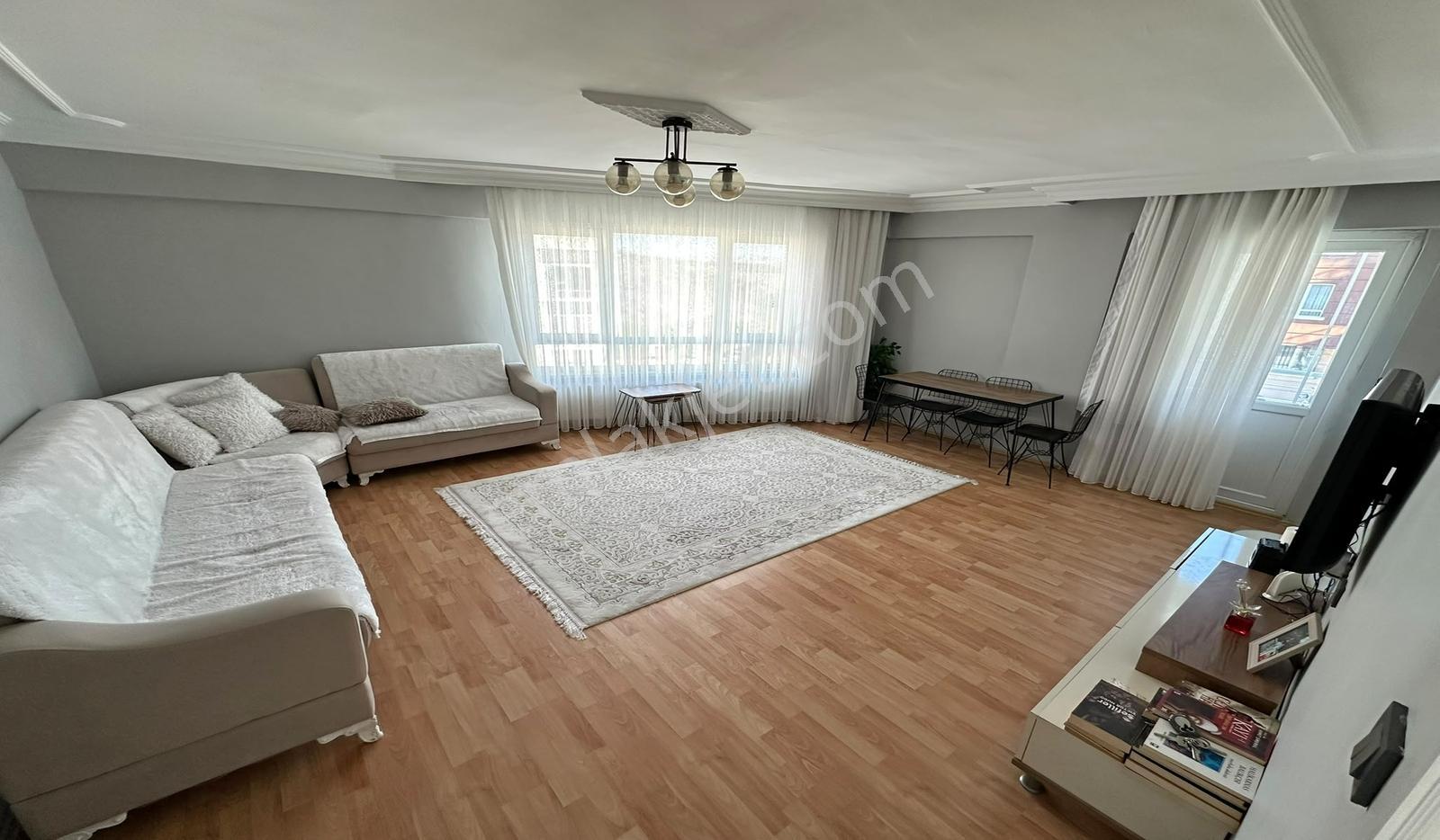 Bademlik'de 1. Katta Asansörlü Altında Daire Var Krediye Uygun — fotoğraf 8
