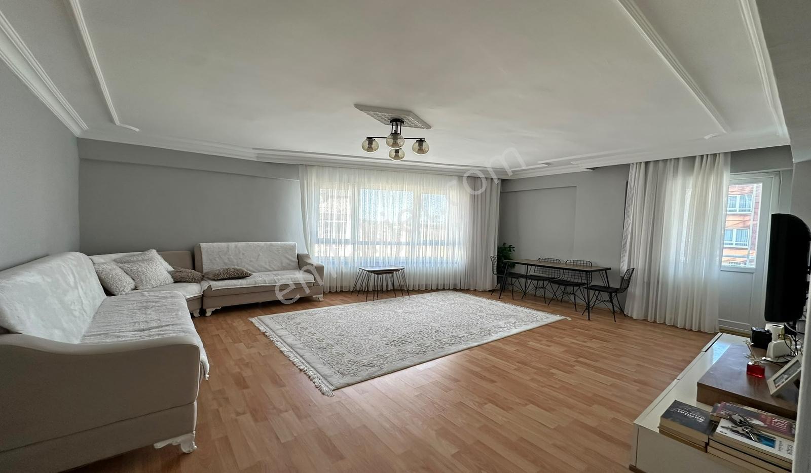 Bademlik'de 1. Katta Asansörlü Altında Daire Var Krediye Uygun — fotoğraf 9