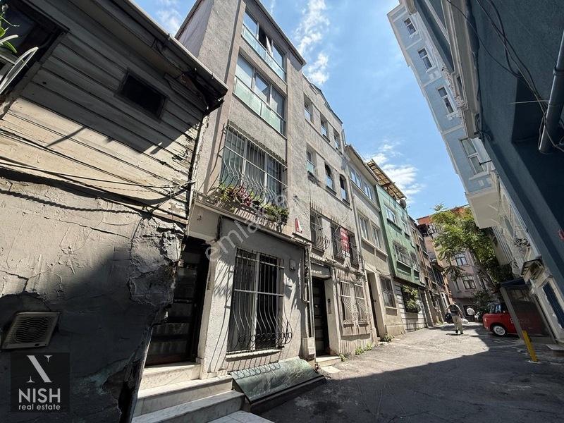 Beyoğlu Kamer Hatun Mh. Kiracılı Komple Satılık Bina — fotoğraf 2