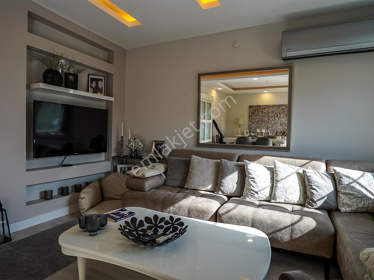 Çavuşköyde Satılık 4+1 Köşe Villa — fotoğraf 2