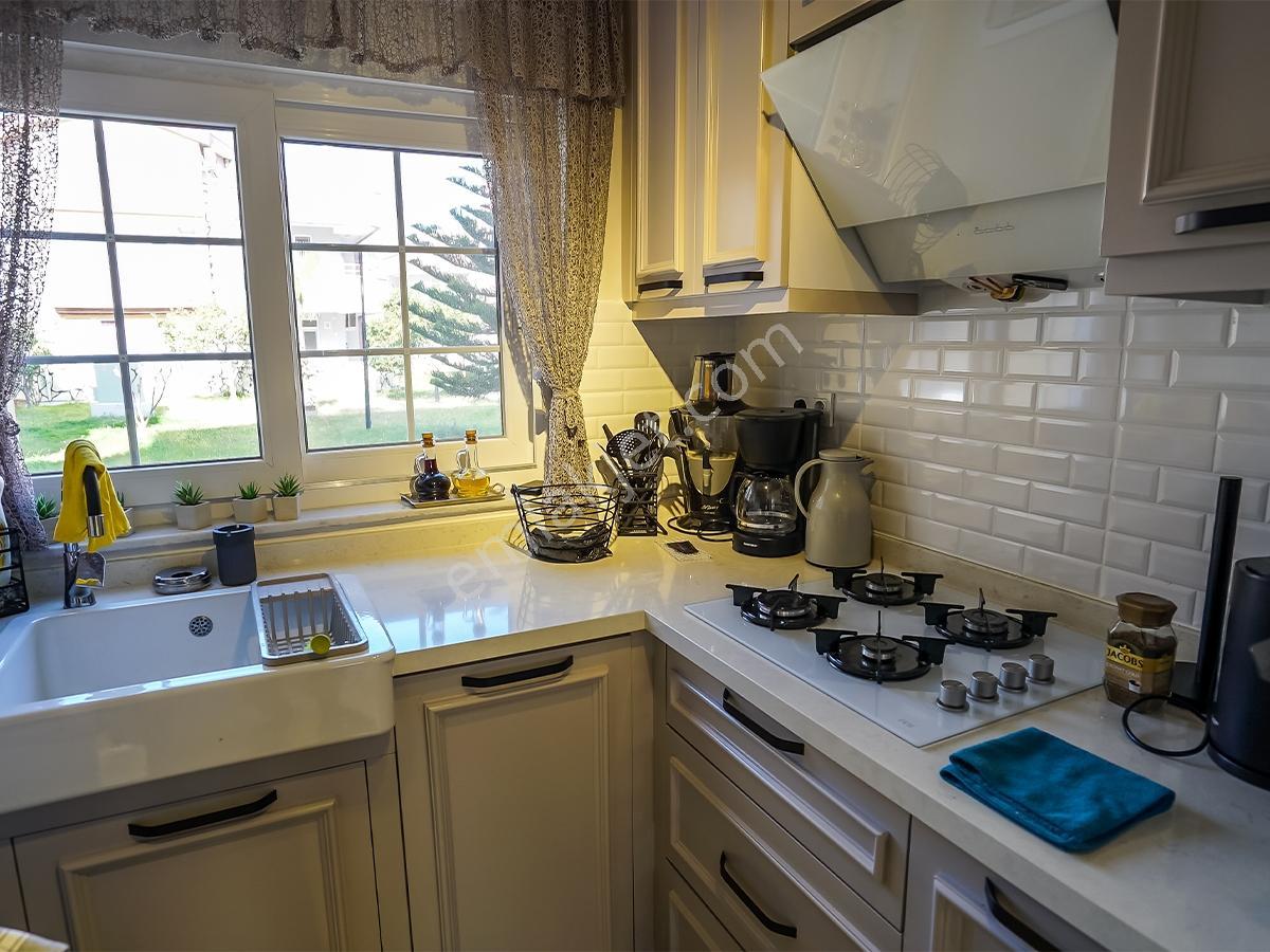 Çavuşköyde Satılık 4+1 Köşe Villa — fotoğraf 6