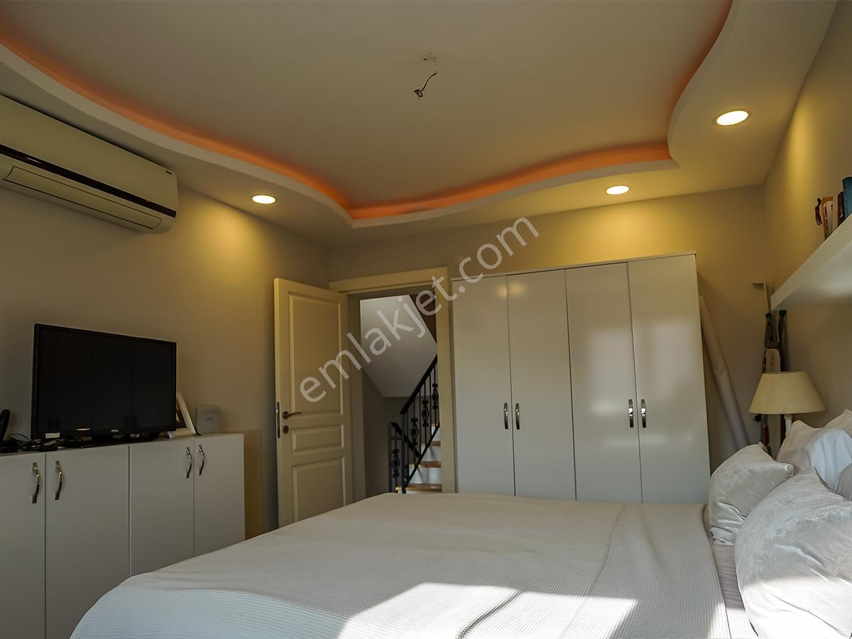 Çavuşköyde Satılık 4+1 Köşe Villa — fotoğraf 10