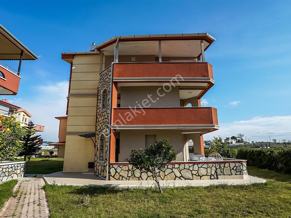 Çavuşköyde Satılık 4+1 Köşe Villa — fotoğraf 24
