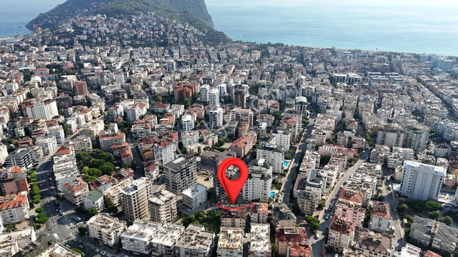 Alanya Merkez'De 300 M² 5+1 Ayrı Mutfaklı Dubleks Daire