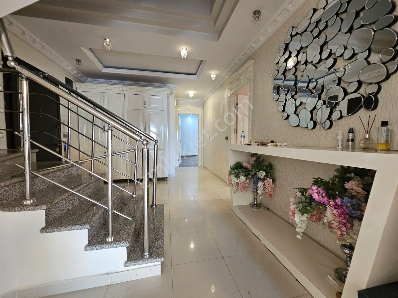 Alanya Merkez'de 300 M² 5+1 Ayrı Mutfaklı Dubleks Daire — fotoğraf 16