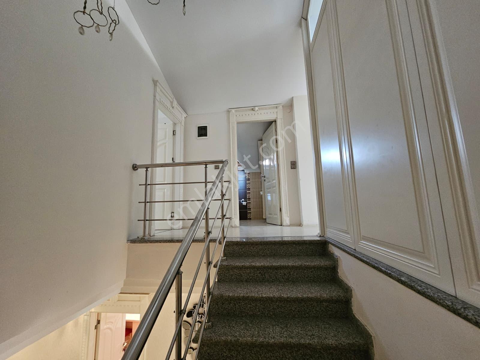 Alanya Merkez'de 300 M² 5+1 Ayrı Mutfaklı Dubleks Daire — fotoğraf 17