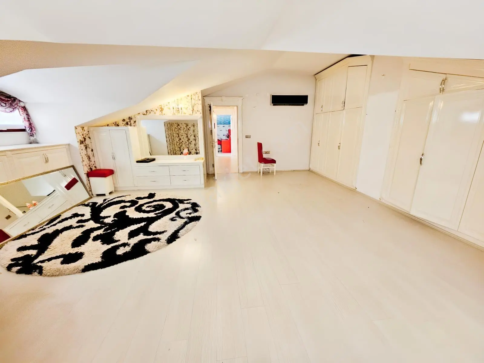 Alanya Merkez'de 300 M² 5+1 Ayrı Mutfaklı Dubleks Daire — fotoğraf 38
