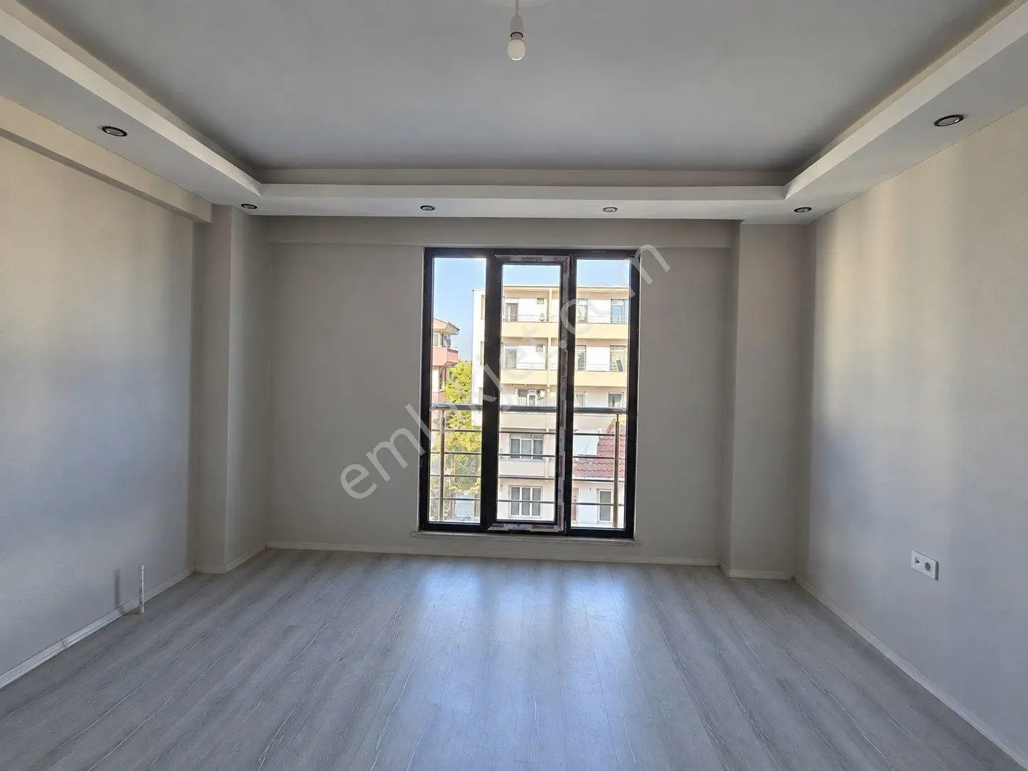 Biga Yeniceköy’de Sıfır 2+1 Satılık Daire | Balkonlu | Kapalı Mutfaklı -krediye Ve Takasa Uygun — fotoğraf 2