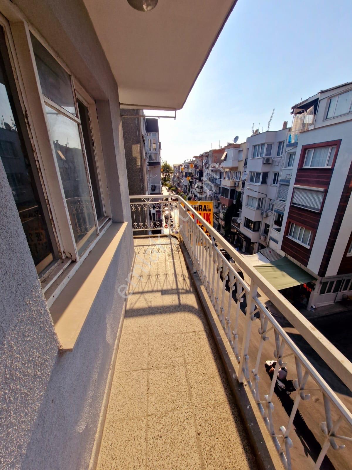 Betonyol Cadde Üzerinde Metro Yakını 3+1 120m2 Köşe Arakat Daire — fotoğraf 27