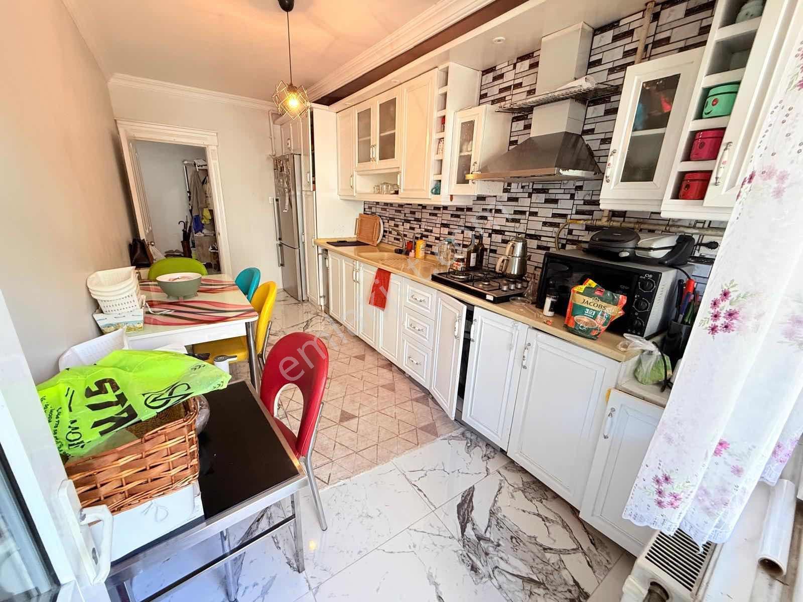 Mercan Emlak'tan 100 M2 Balkonlu Ara Kat Daire — fotoğraf 5