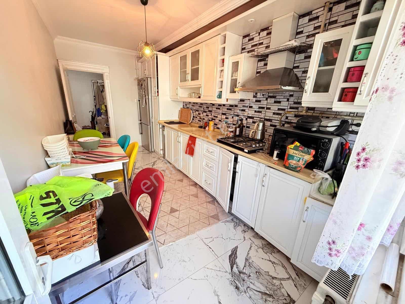 Mercan Emlak'tan 100 M2 Balkonlu Ara Kat Daire — fotoğraf 8