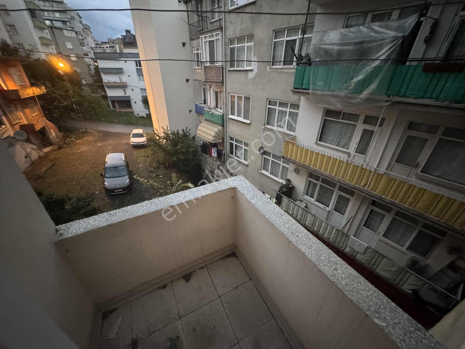 Cedit Mahallesinde Satılık Geniş 2+1 Daire — fotoğraf 14