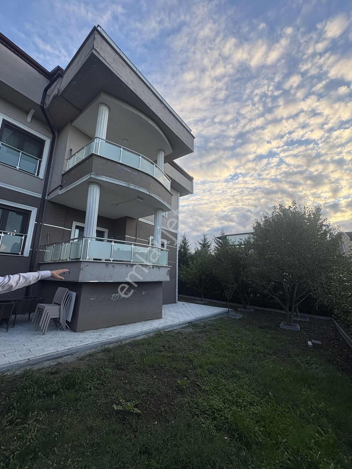 Başiskele Merkezde Süper Konumda Müstakil Villa — fotoğraf 8