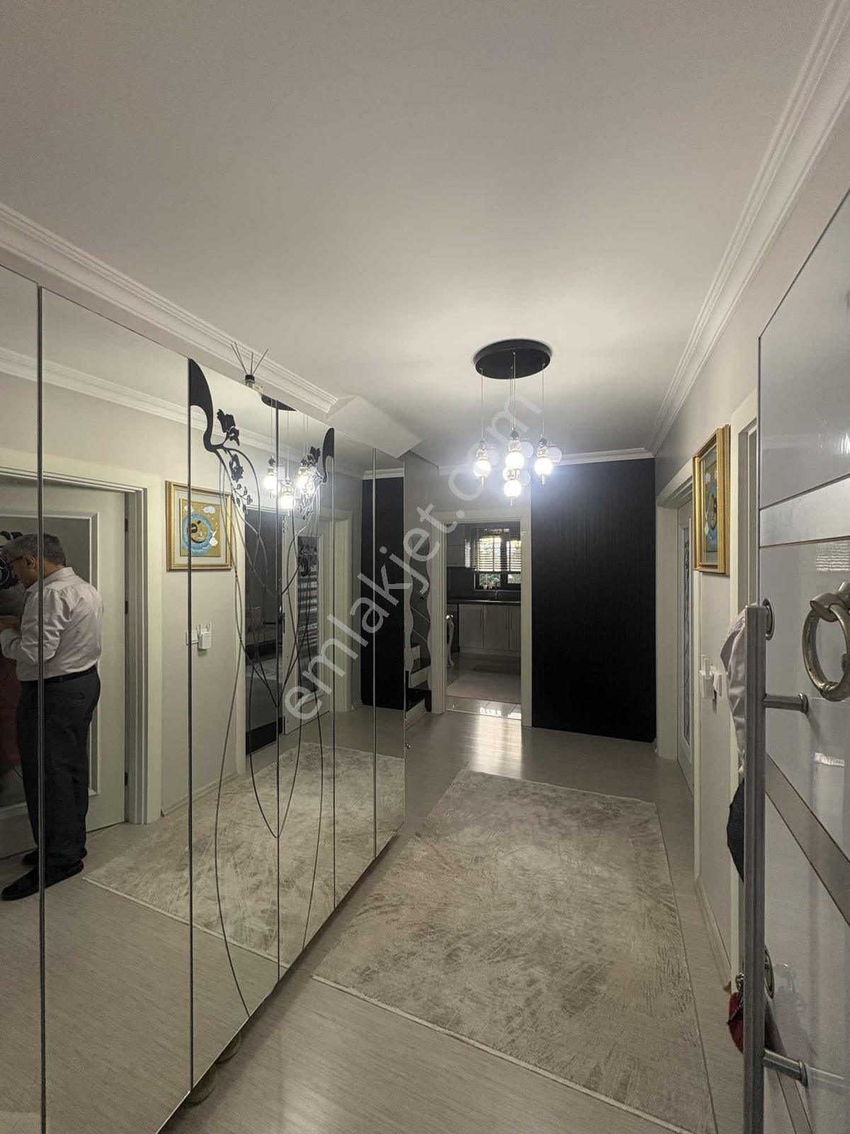 Başiskele Merkezde Süper Konumda Müstakil Villa — fotoğraf 11